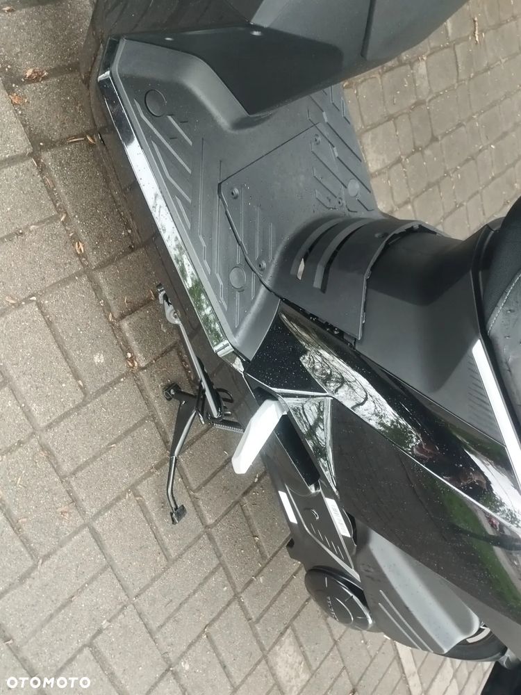 Peugeot Metropolis - 6