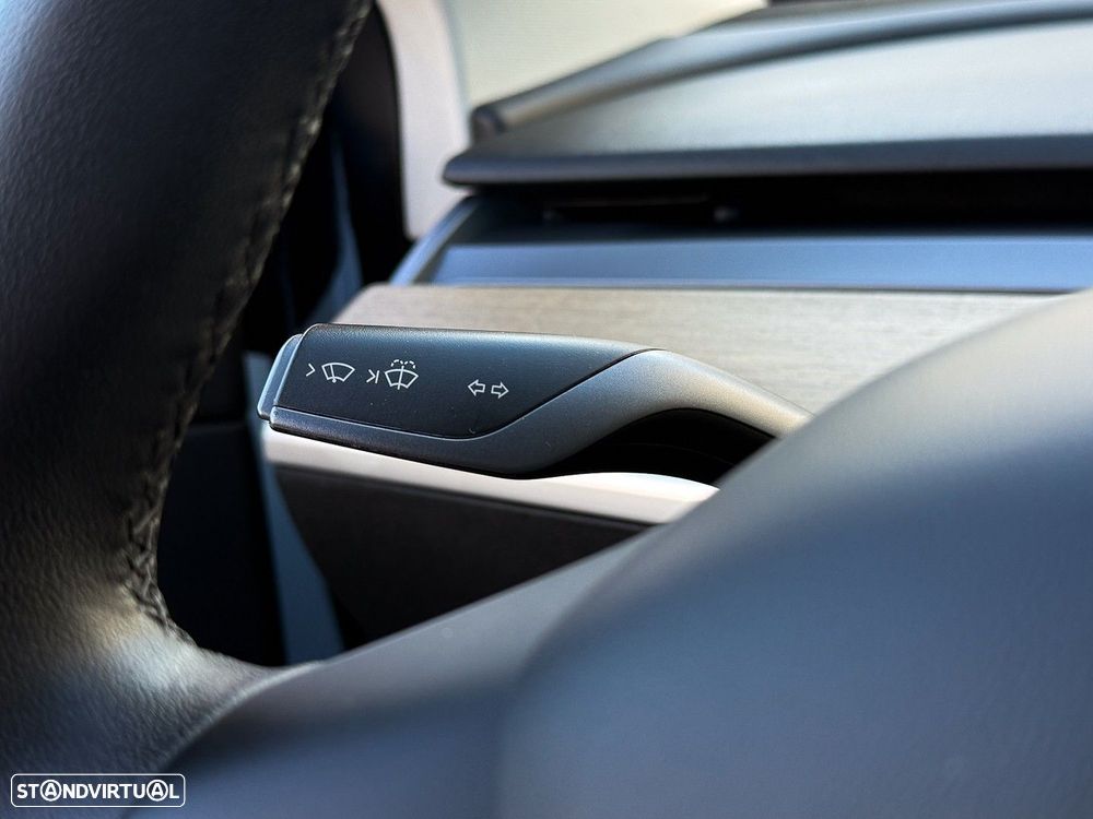 Tesla Model 3 Long-Range Dual Motor AWD - 24