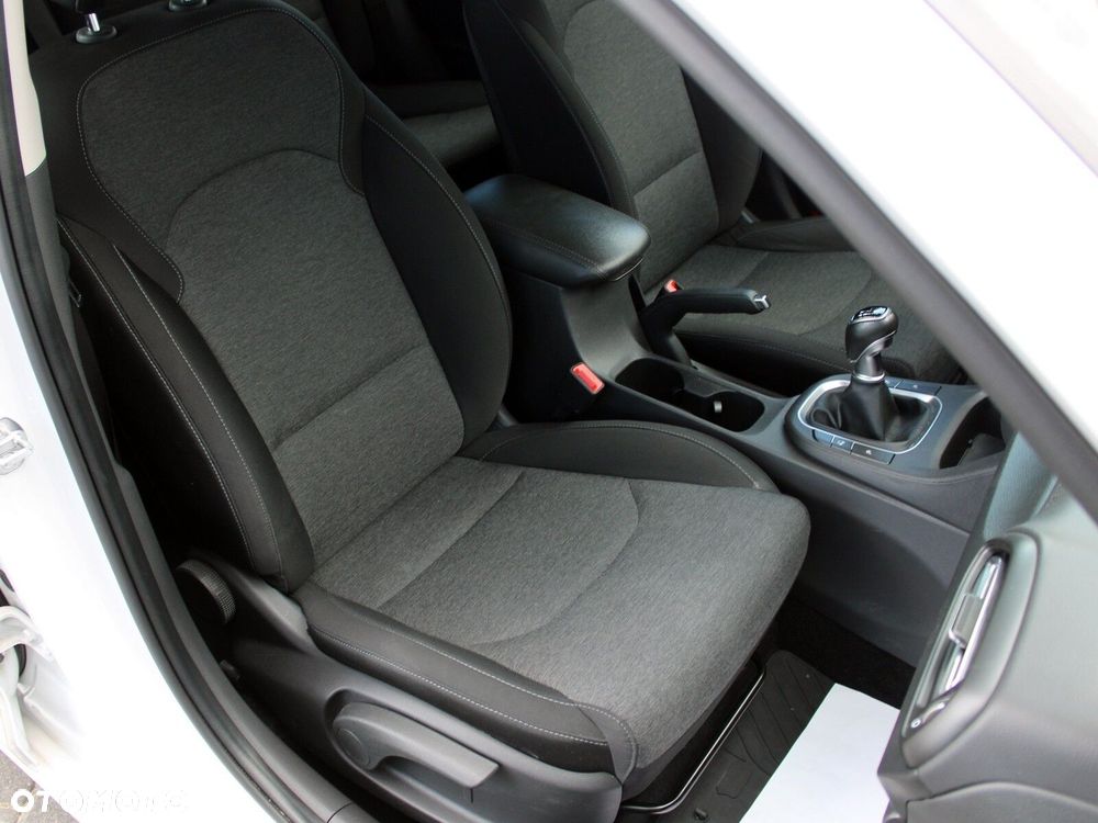 Hyundai i30 1.5 T-GDI 48V Smart - 17