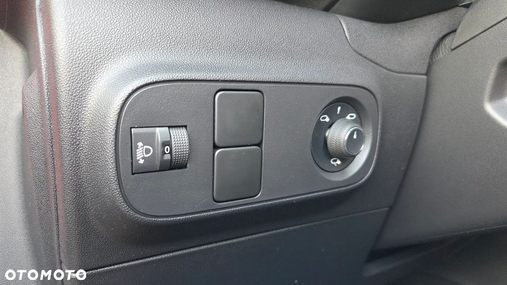 Citroën C3 1.2 PureTech Shine EAT6 - 23