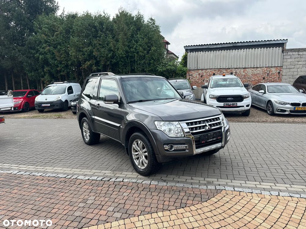 Mitsubishi Pajero - 3