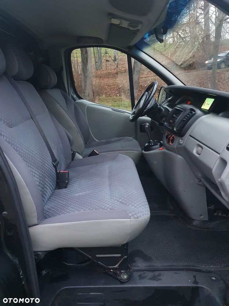 Renault TRAFIC - 6
