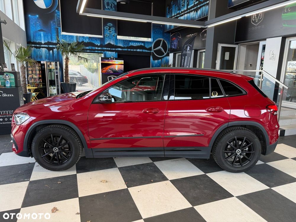 Mercedes-Benz GLA - 8