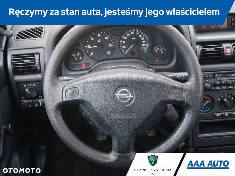 Opel Astra - 16