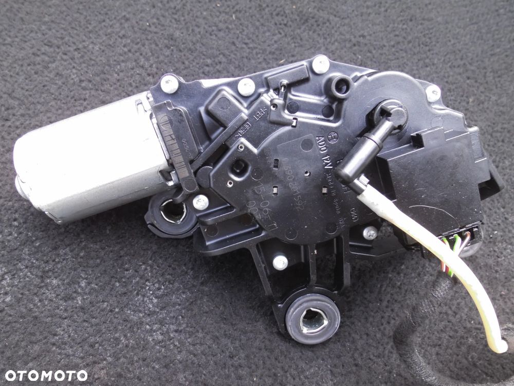 SILNICZEK WYCIERACZKI TYŁ VW PASSAT B5 0390201592 - 2