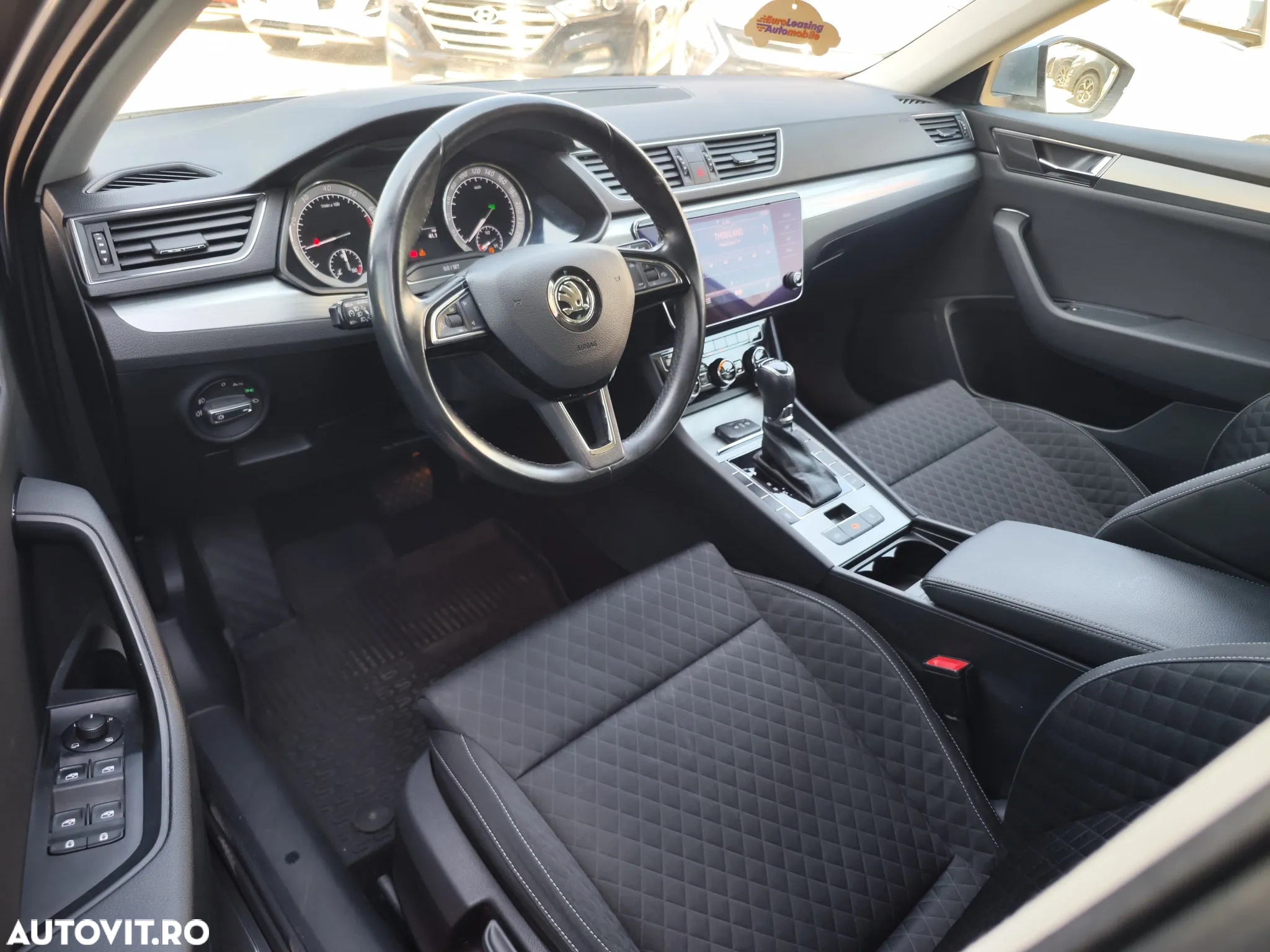 Skoda Superb 1.5 TSI DSG Ambition - 10