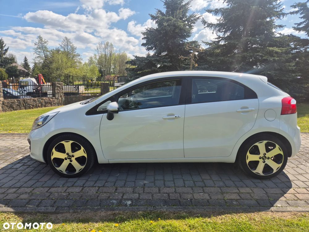 Kia Rio 1.2 Dream Team Edition - 10