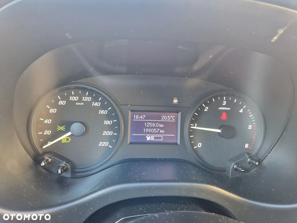 Mercedes-Benz Vito - 30