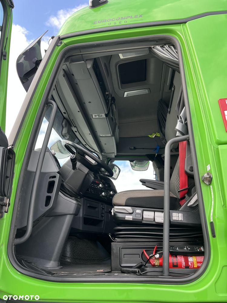 Renault T 480 - 10