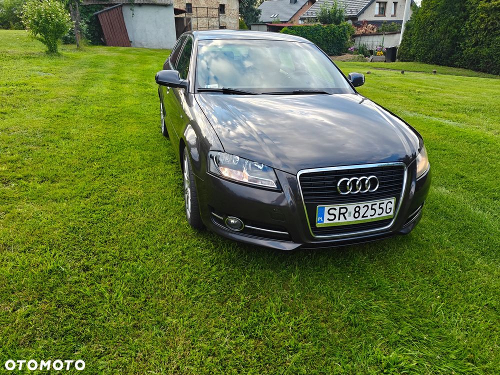 Audi A3 Sportback 2.0 TDI DPF S line Sportpaket - 4