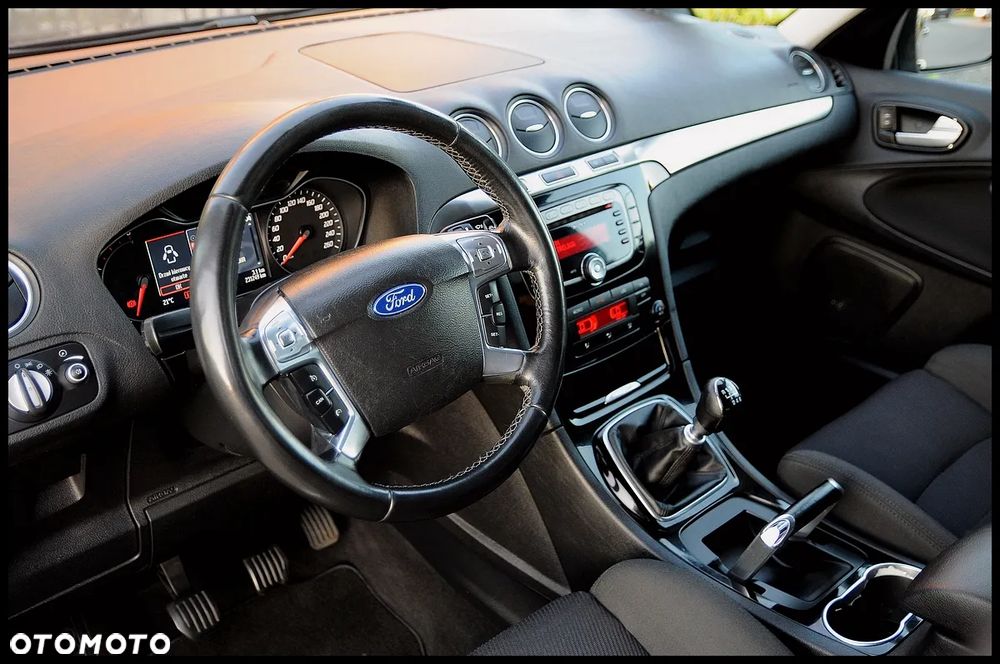 Ford S-Max 2.0 TDCi DPF Titanium - 5