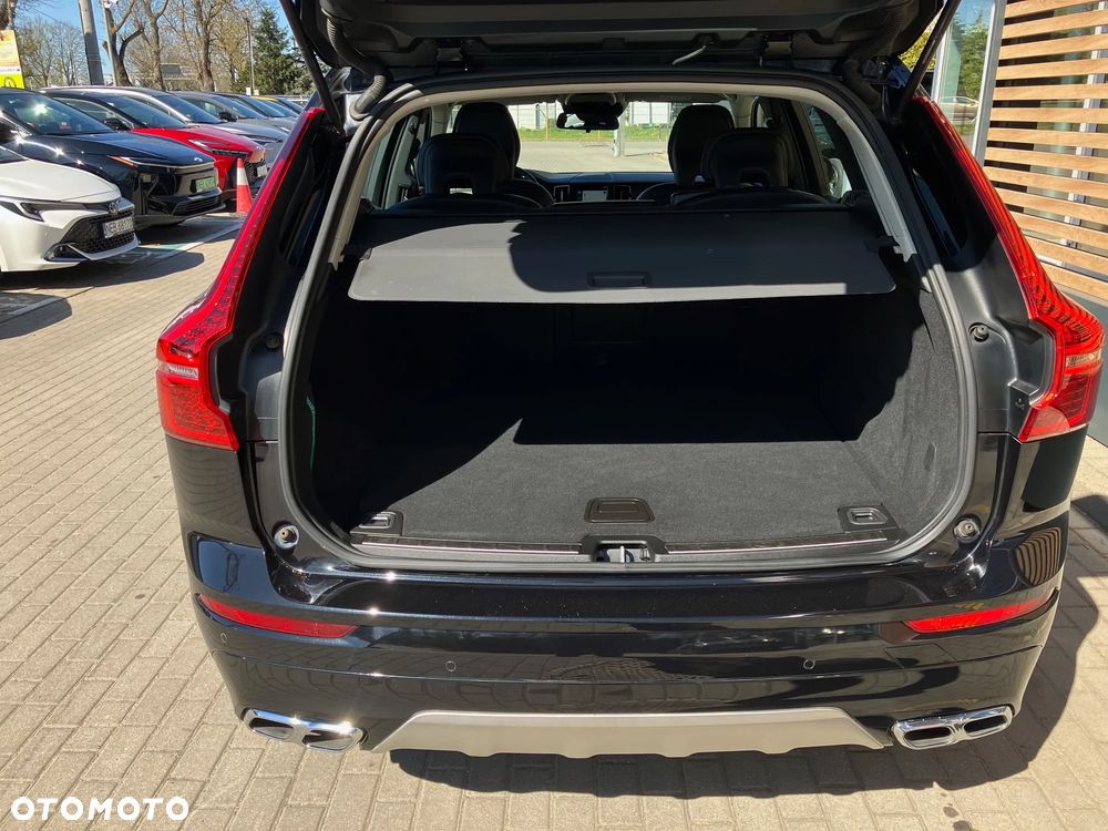 Volvo XC 60 D4 AWD Momentum - 8