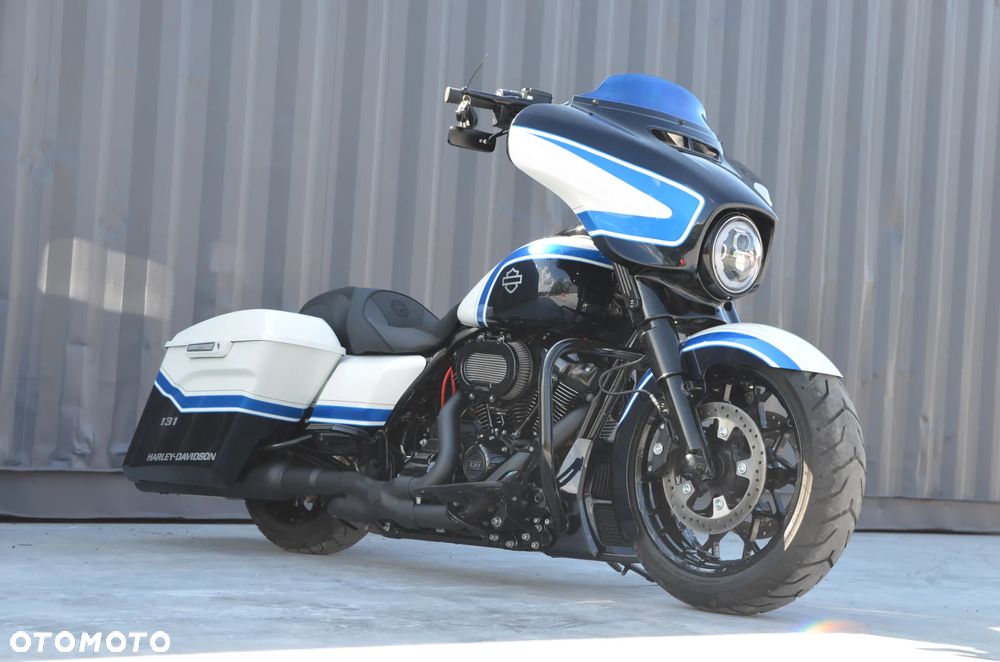 Harley-Davidson Touring Street Glide - 12