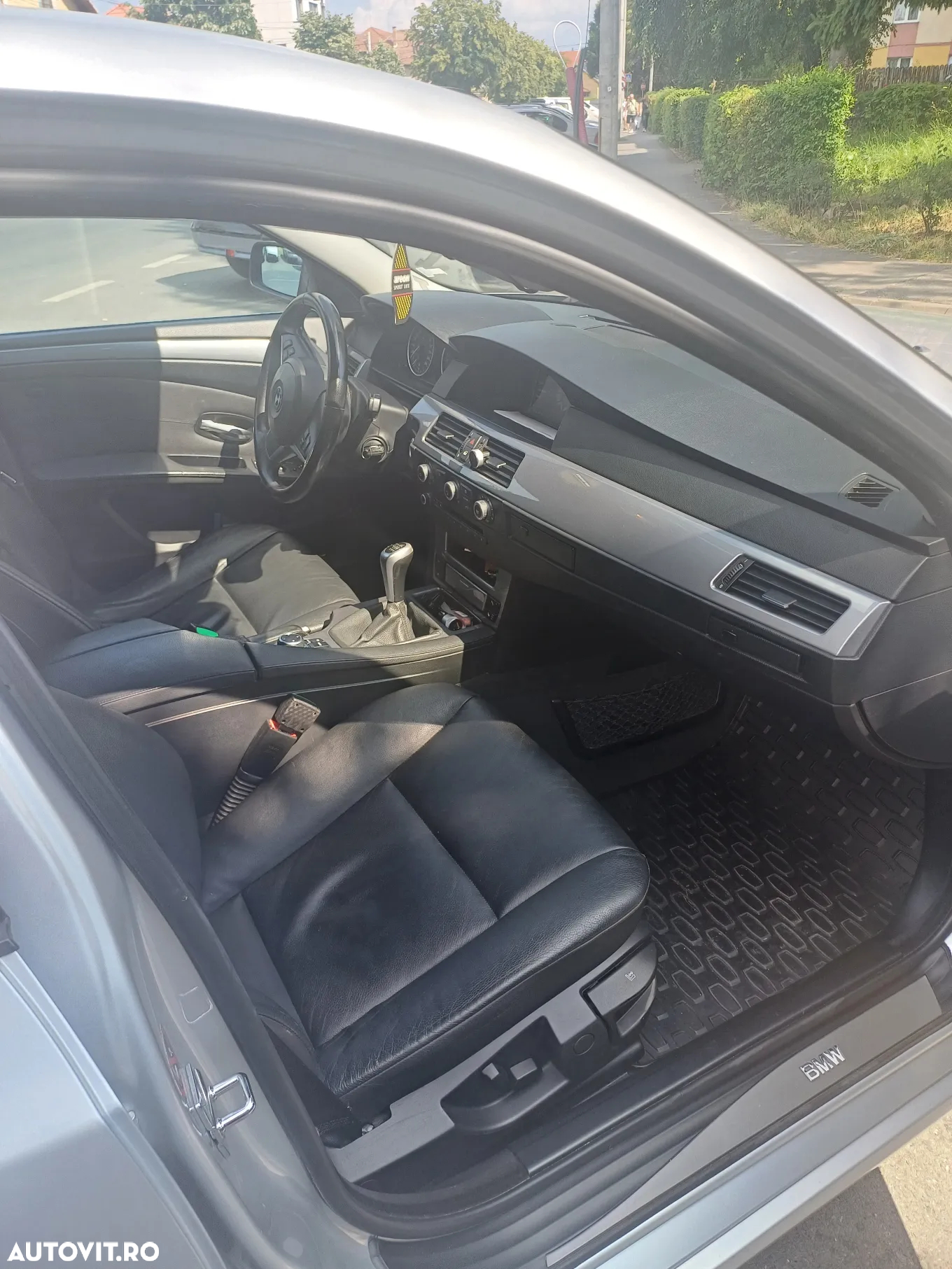 BMW Seria 5 520i Touring - 4