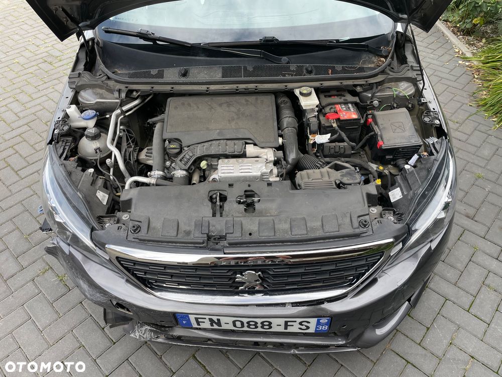 Peugeot 308 PureTech 130 GPF EAT8 Stop & Start Allure Business-Paket - 10