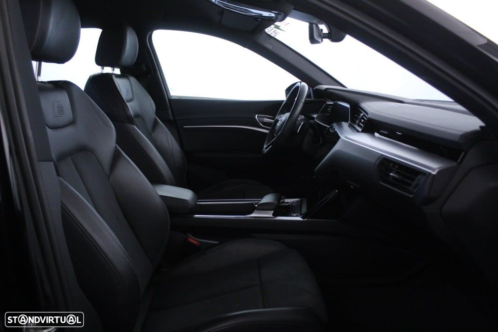 Audi e-tron 55 quattro S line - 11