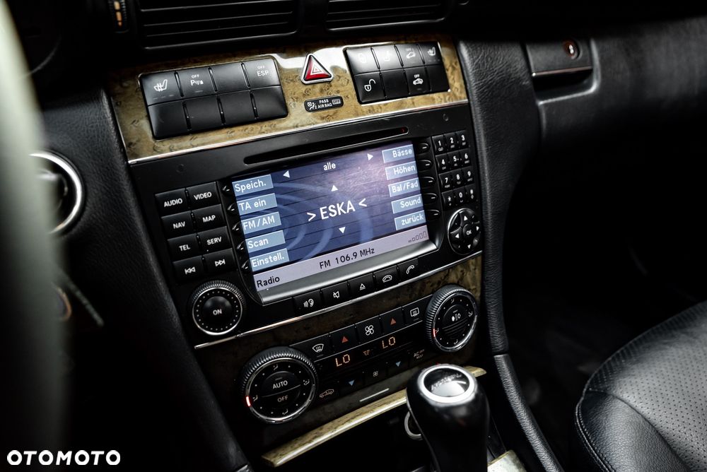 Mercedes-Benz Klasa C 320 4Matic Avantgarde Sport Edition - 31