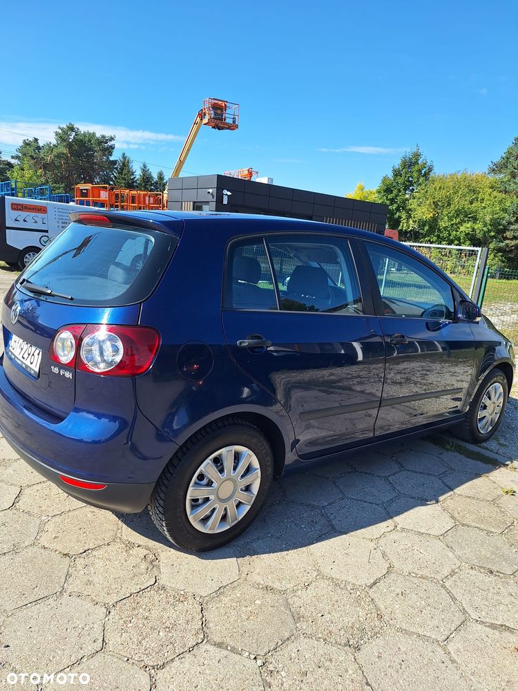 Volkswagen Golf 1.6 FSI Comfortline - 3
