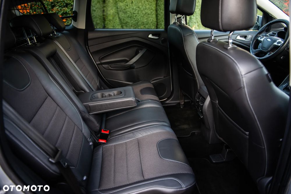 Ford Kuga 2.0 TDCi 4x4 Titanium - 25