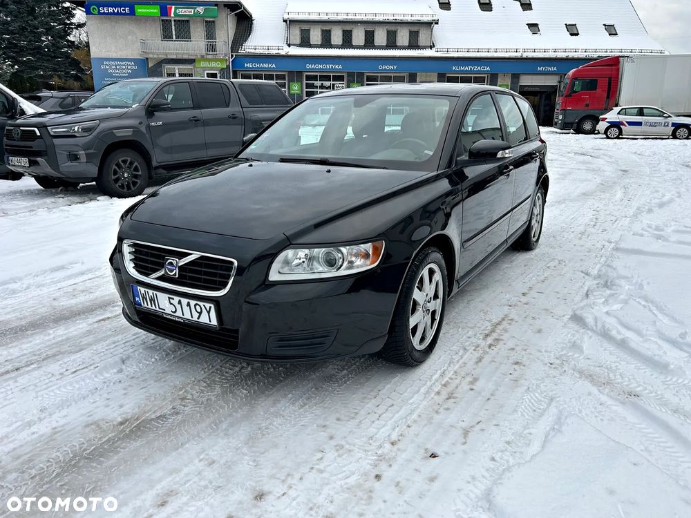 Volvo V50 2.4 Momentum - 1