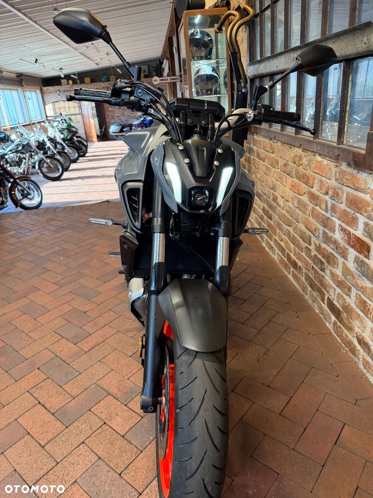Yamaha MT - 7