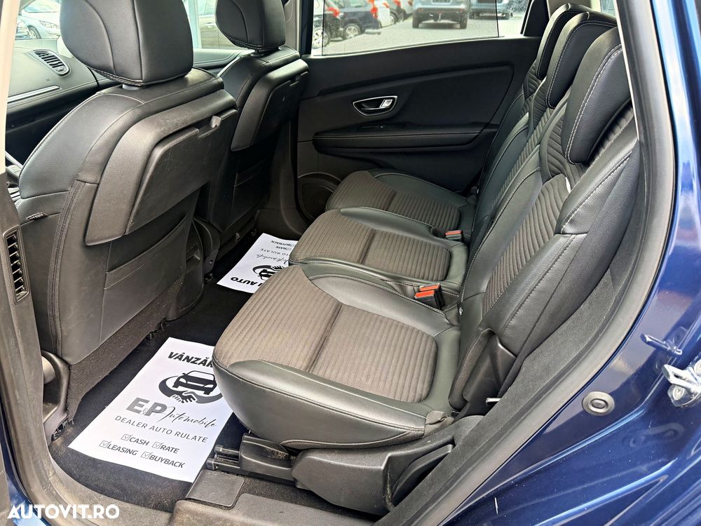 Renault Grand Scenic - 16