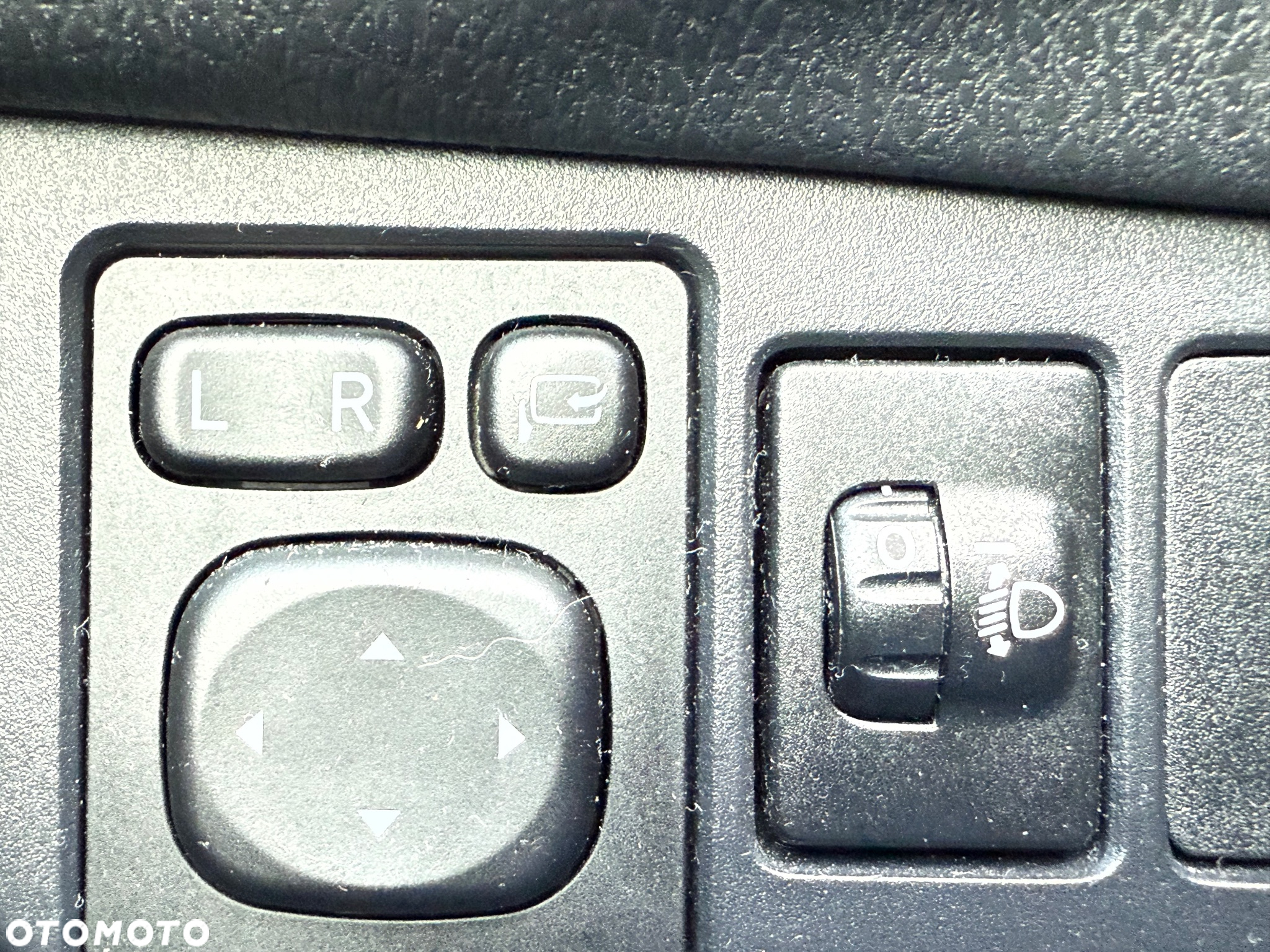 Toyota Yaris Hybrid 100 GR Sport - 30
