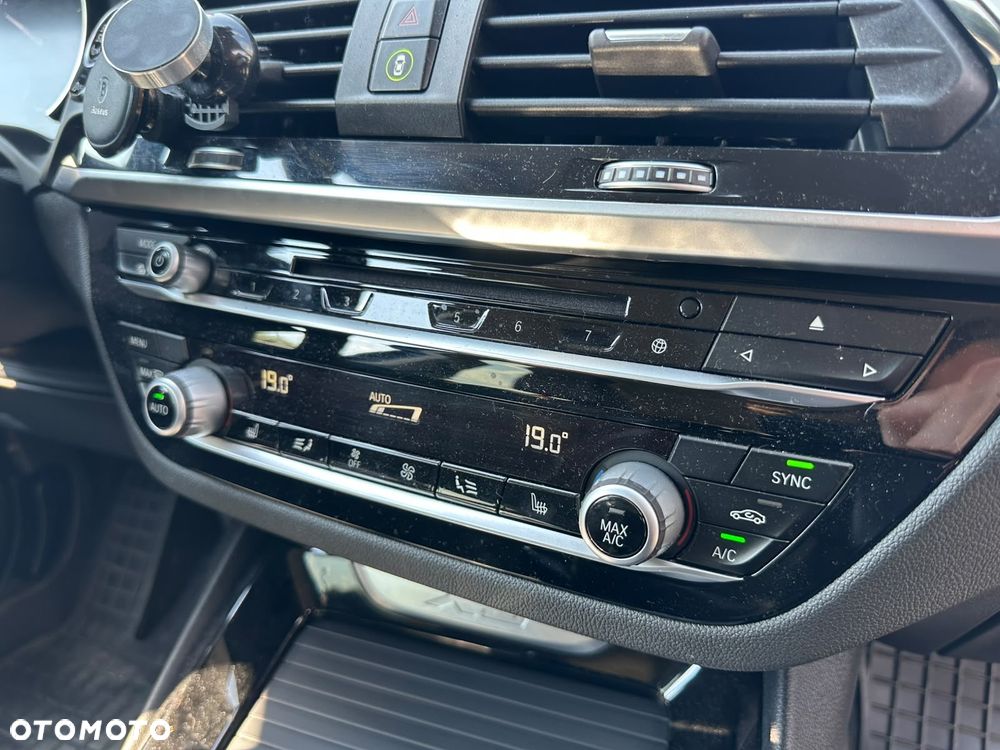 BMW X3 xDrive20d - 25
