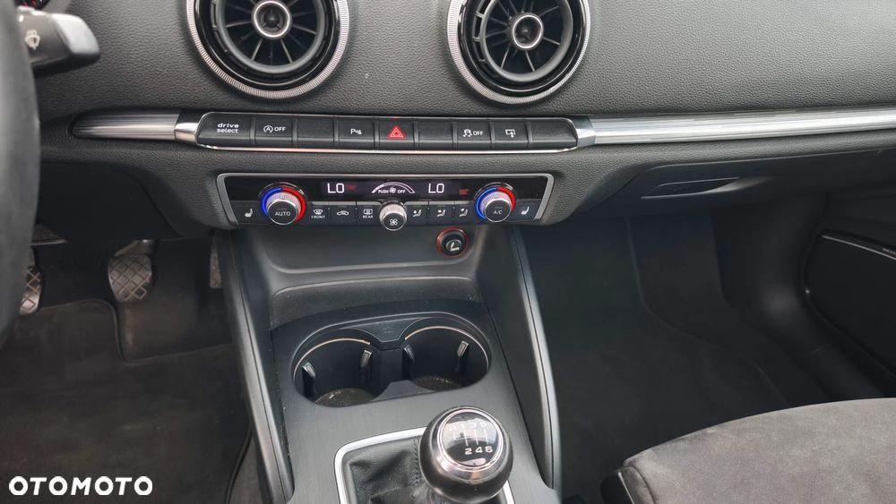 Audi A3 Limousine 2.0 TDI S line Sportpaket - 28