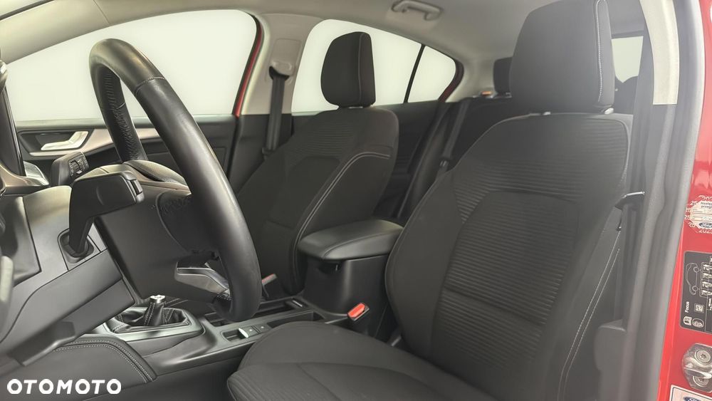 Ford Focus 1.0 EcoBoost mHEV Titanium X - 12