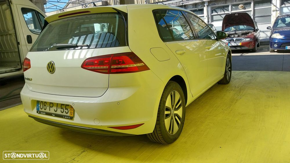 VW e-Golf AC/DC - 23