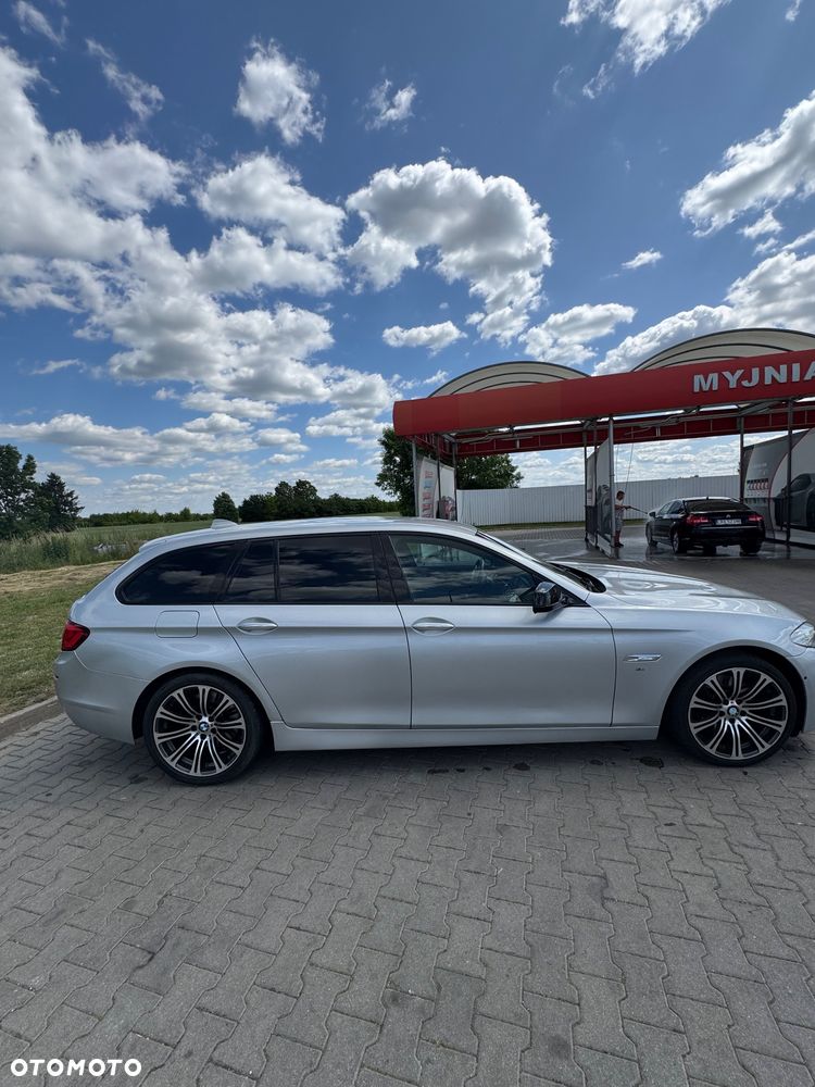 BMW Seria 5 530d xDrive - 7