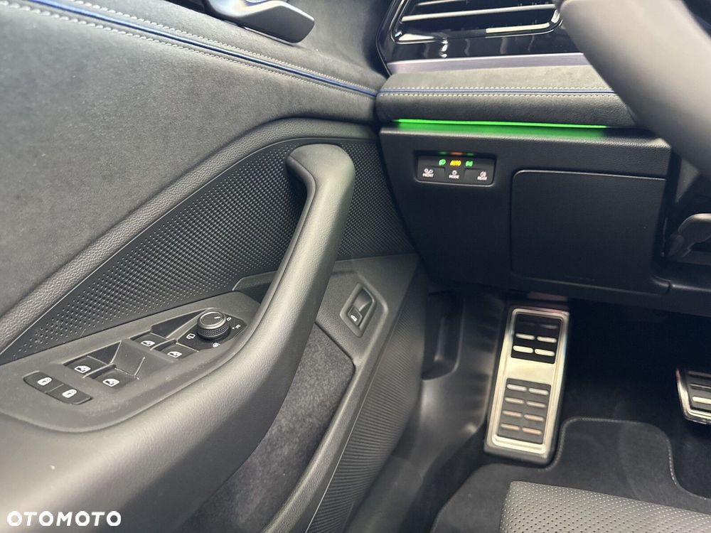 Volkswagen Passat - 30