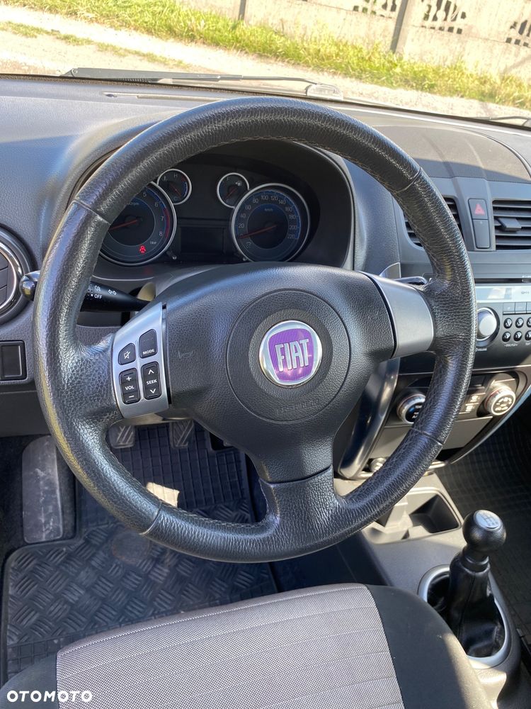 Fiat Sedici 1.6 16V 4x4 Emotion - 33