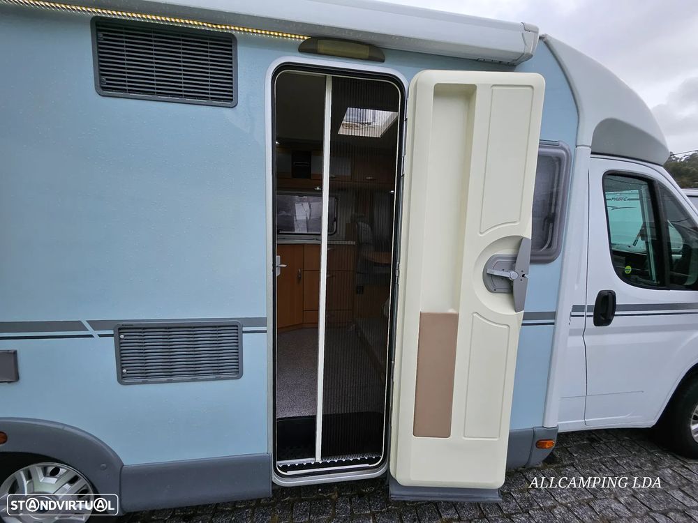 Knaus Sport TI CAMA FRANCESA SALÃO FACE TO FACE - 45