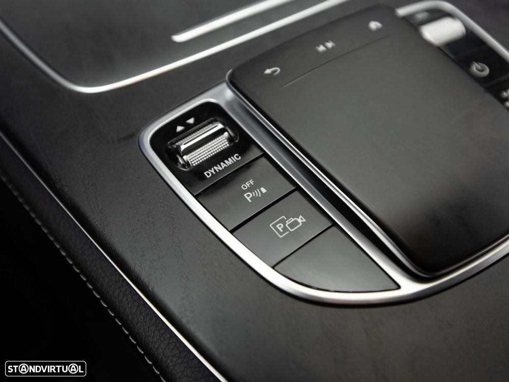 Mercedes-Benz E 300 de AMG Line - 24