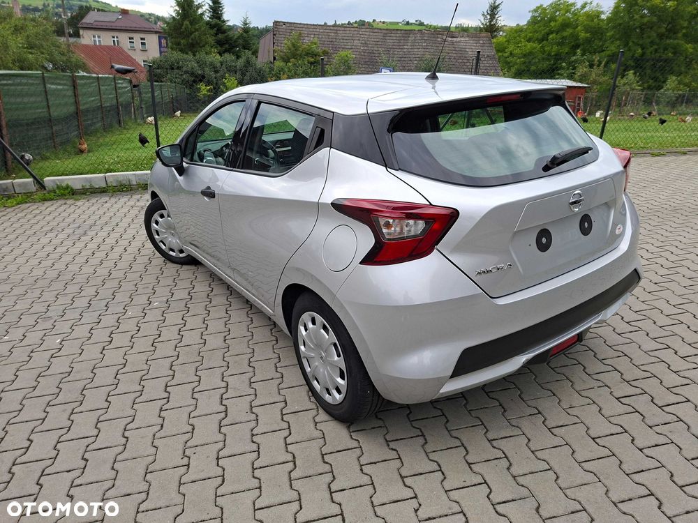 Nissan Micra - 1