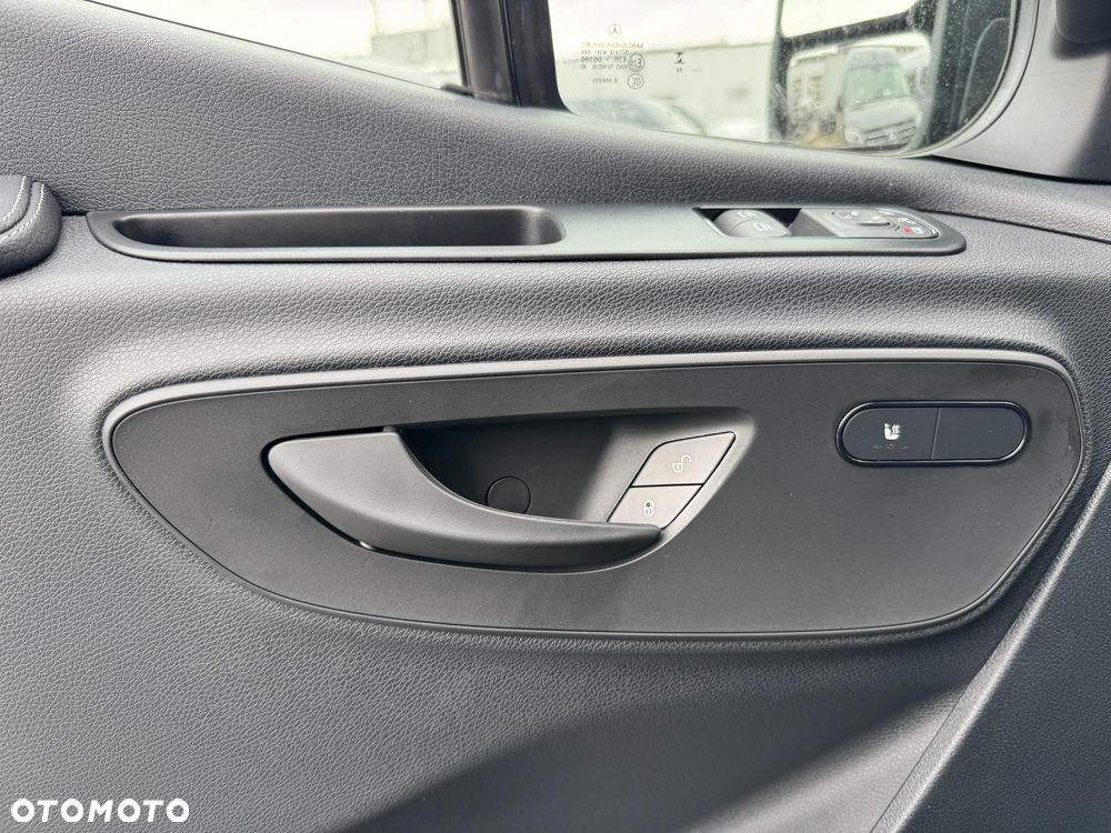 Mercedes-Benz Sprinter - 14