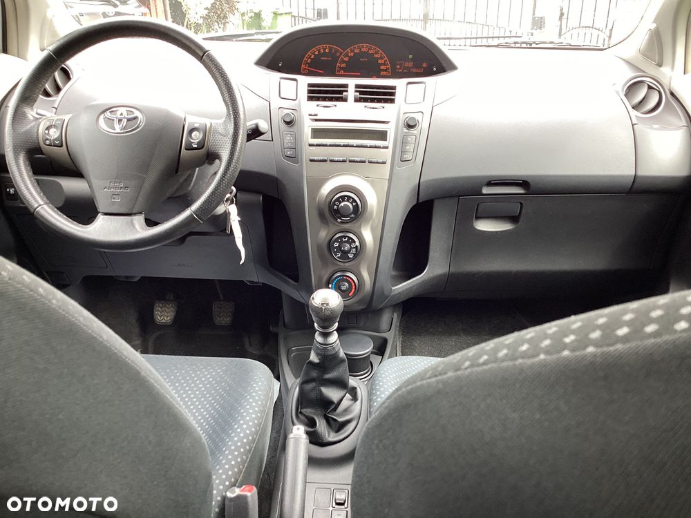 Toyota Yaris 1.33 VVT-i Life - 26