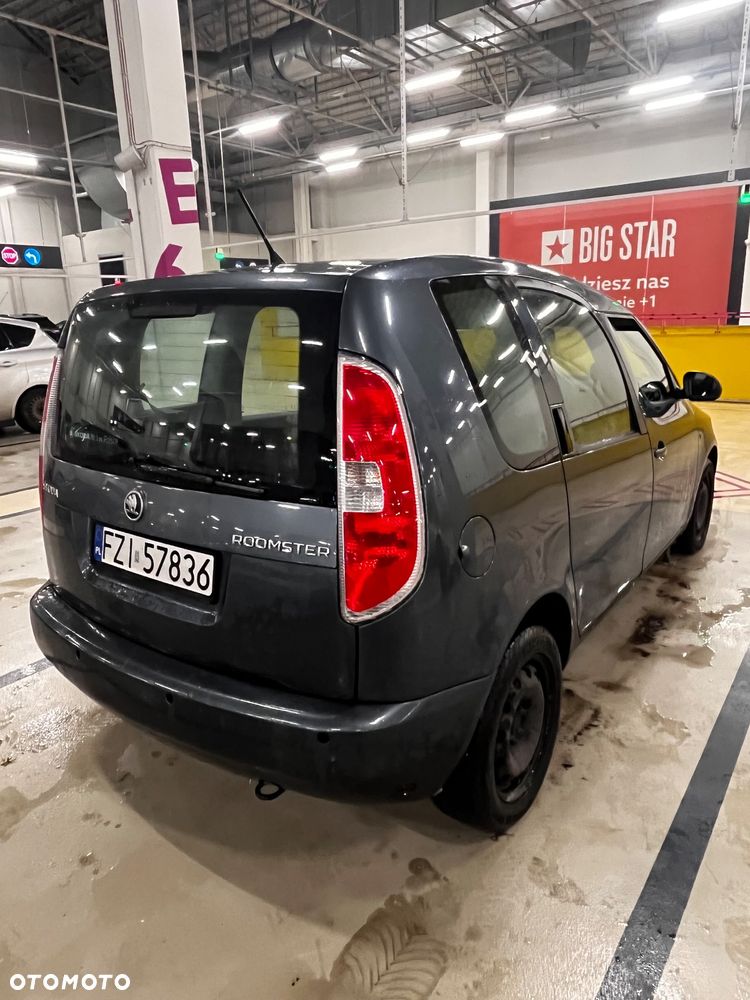 Skoda Roomster 1.4 16V Comfort - 8