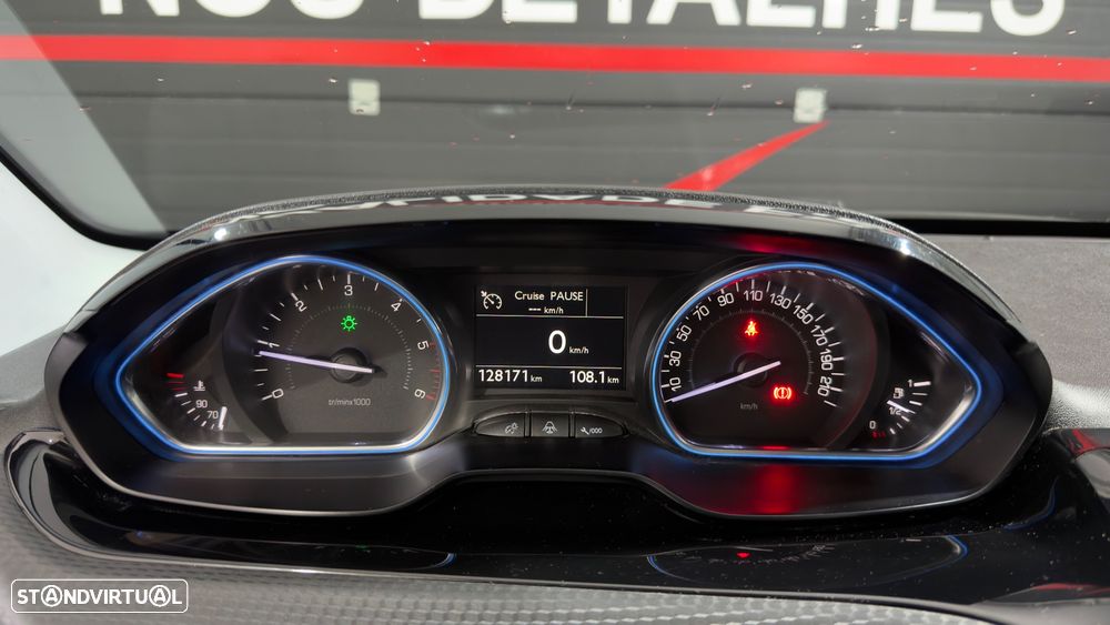 Peugeot 2008 1.6 BlueHDi Allure - 17