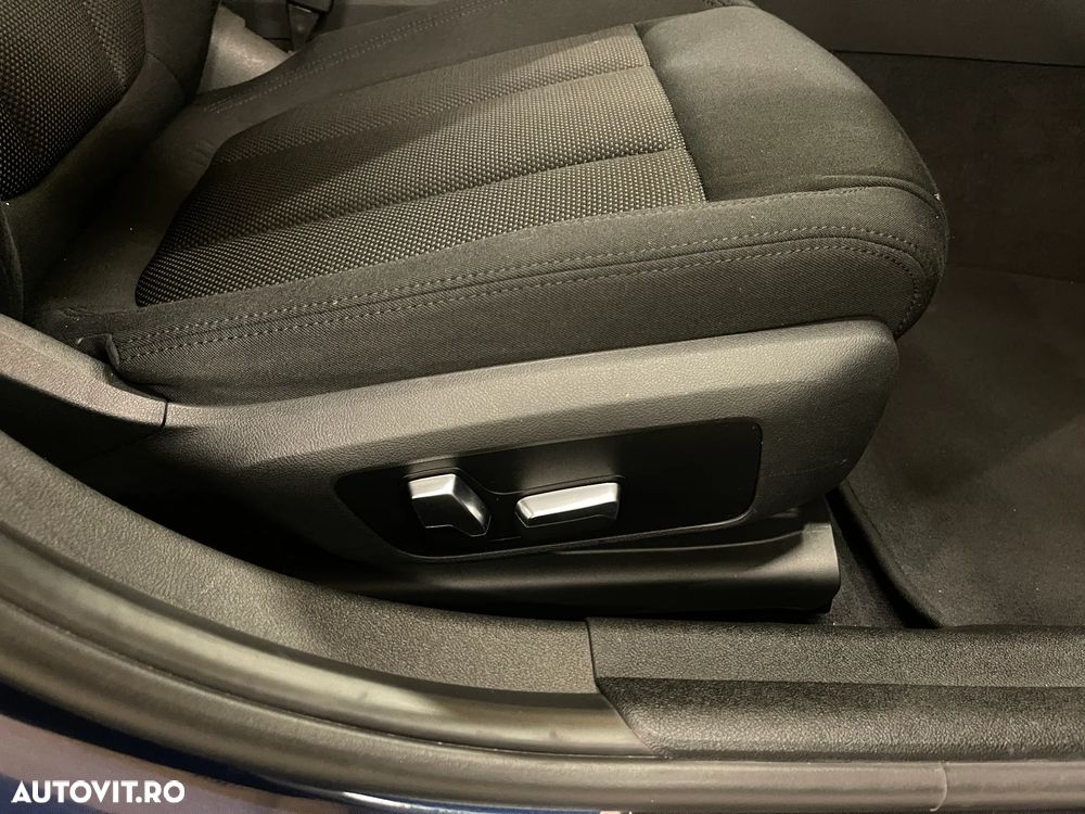 BMW Seria 3 320e Aut. - 24