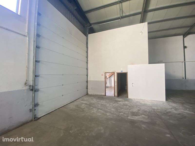 Pavilhão industrial na Moita, Marinha Grande - Grande imagem: 5/12