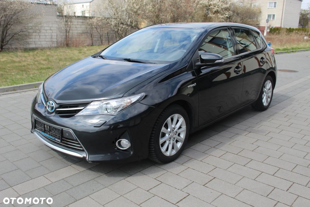 Toyota Auris 1.8 HSD Luna - 2