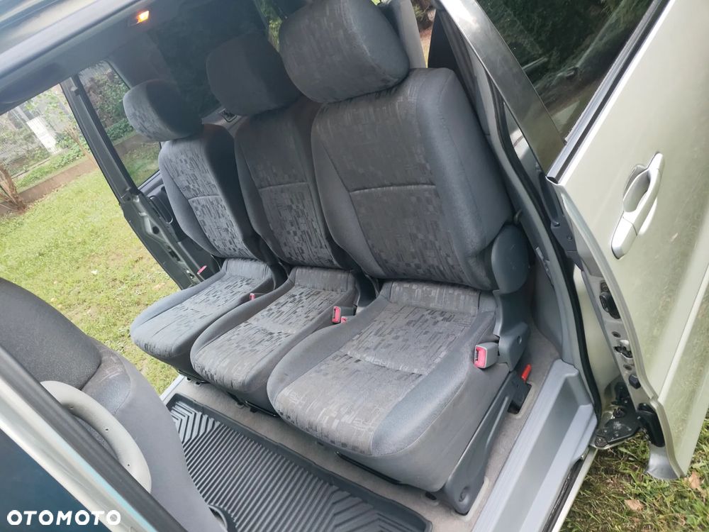 Toyota Previa 2.0 D-4D Linea Terra - 15