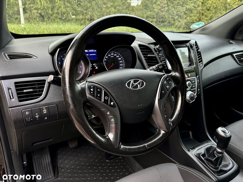 Hyundai i30 1.4 Premium - 6