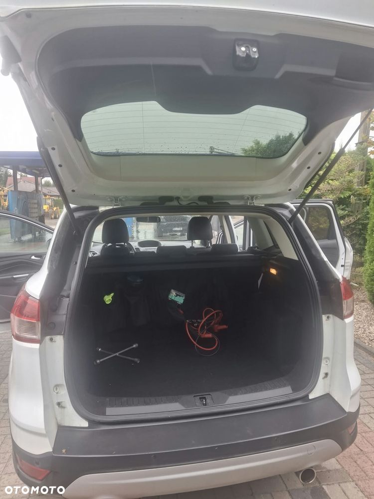 Ford Kuga 2.0 TDCi 2x4 Titanium - 8