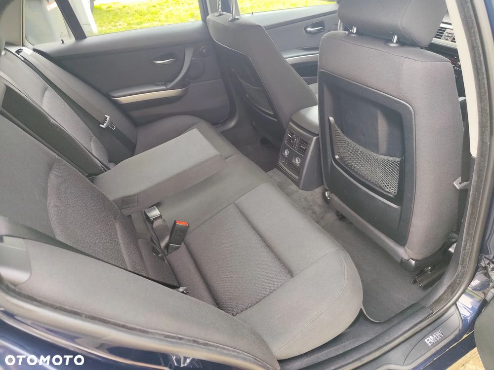 BMW Seria 3 320d DPF - 16