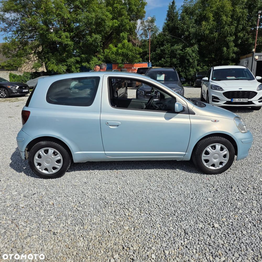 Toyota Yaris - 2