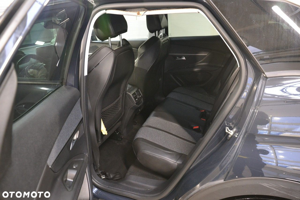 Peugeot 3008 - 13